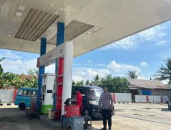 Polsek Lamuru Pastikan Distribusi BBM Bersubsidi Tepat Sasaran di Tengah Kelangkaan