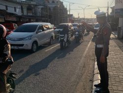 Satlantas Polres Bone Intensifkan Pengaturan Lalu Lintas Sore, Jaga Kamseltibcar Lantas