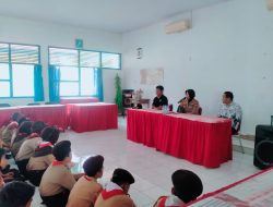 Kapolsek Lamuru Berikan Penyuluhan Hukum dan Tekankan Pentingnya Pramuka pada Kegiatan Pramuka Blok di SMP Negeri 1 Lamuru