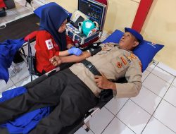 Personel Satpolairud Polres Bone Ikut Donor Darah di Mako Batalyon C Pelopor