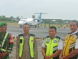 Polsek Awangpone Laksanakan Pemantauan Keberangkatan Pesawat ATR FLY JAYA Menuju Bandara Internasional SAMS Balikpapan