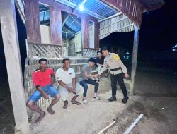Bhabinlamtibmas Polsek Ponre Sambangi Pos Kamling, Pastikan Keamanan dan Ketertiban Masyarakat Terjaga