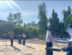 Tanamkan Disiplin dan Kepedulian ke Pelajar, Kapolsek Salomekko Jadi Irup di SMAN 21 Salomekko 