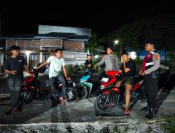 Laksanakan Patroli Malam, ‎Personel Polsek Palakka Beri Himbauan kepada Para Remaja Saat 