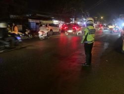 Bentuk Pelayanan Kepolisian terhadap Masyarakat, Satlantas Polres Bone Gelar Blue Light Patrol