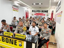 Kapolsek Salomekko AKP Darfin Tahrir Mengikuti Zoom Meeting Terkait Pendistribusian Beras SPHP