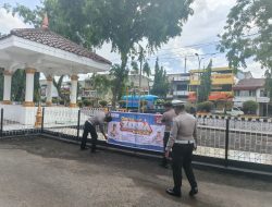 Satlantas Polres Bone Pasang Spanduk Sasaran Prioritas Ops Zebra 2025