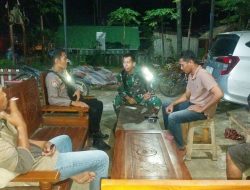 Bersama Bhabinsa, Bhabinkamtibmad Berdialog dengan warga Terkait Maraknya Kasus Pencurian di Wilayah Binaannya
