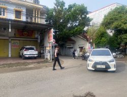Ciptakan Lalulintas yang Aman dan Lancar, Personel Sat Samapta Polres Bone Tingkatkan Pengaturan Pagi