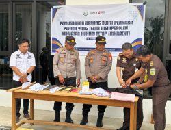 Kapolsek Salomekko Hadiri Pemusnahan Barang Bukti di Cabang Kejaksaan Negeri Bone Tonra