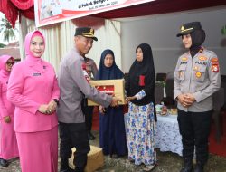 Kapolres Bone Gelar Baksos untuk Warga Kurang Mampu dalam Kunjungan Kerja ke Polsek Bengo