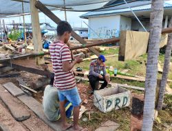 Sambang Ditempat Pembuatan Kapal, Satpolairud Polres Bone Selipkan Himbauan Ini