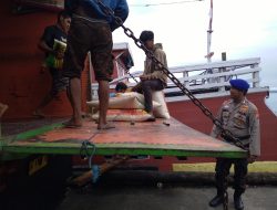 Bripka Muhlis Pantau Aktivitas Masyarakat di Pelabuhan Rakyat Bajoe, Ini Tujuannya