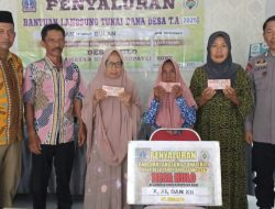 Bhabinkamtibmas Polsek Kahu Kawal Penyaluran BLT DD Tahap IV  2025