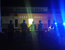 Polsek Awangpone Patroli Pengamanan Bandara Arung Palakka dalam Rangka Operasi Kepolisian Terpusat Lilin-2025