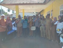 Kapolsek Patimpeng Kawal Penyaluran Makanan Tambahan Berbasis Protein Hewani 
