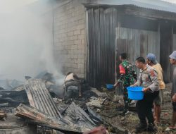 Kapolsek Salomekko AKP Darfin Tahrir, SH, Mendatangi Lokasi Kebakaran di Desa Ulubalang