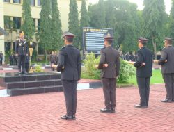 Wakapolda Sulsel Pimpin Upacara Penganugerahan Satyalancana Pengabdian Personel Polda Sulsel