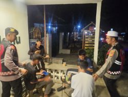 Polsek Barebbo Laksanakan Patroli Biru, Sampaikan Pesan Kamtibmas kepada Remaja