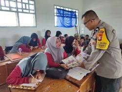 Kunjungi SMAN 27 Bone, Polsek Cenrana Lakukan Sosialisasi Penerimaan Anggota Polri