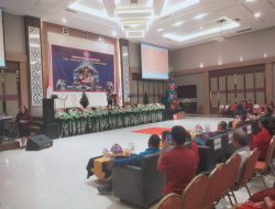 Polri Hadir Beri Rasa Aman pada Ibadah Natal Oikumene Kabupaten Bone