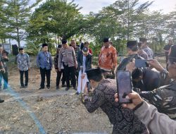 Polsek Dua Boccoe Laksanakan Pengamanan Kunjungan Menteri Agama RI di Pondok Pesantren Al-Ikhlas Ujung