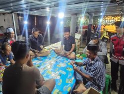 KA SPKT I Polsek Barebbo Pimpin Patroli Biru, Sampaikan Pesan Kamtibmas kepada Warga