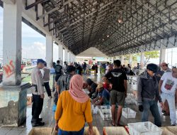 Ciptakan Rasa Aman, Satpolairud Polres Bone Lakukan Pengamanan dan Pengawasan di PPI Lonrae