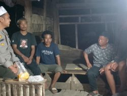 Bhabinkamtibmas Desa Kampuno Laksanakan Patroli Dialogis dan Pembinaan Satkamling