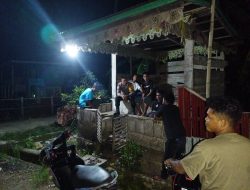Pantau Aktivtas Warga dan Jaga Kamtibmas, Pak Bhabin ini Lakukan Patroli dan Sambang Pos Kamling