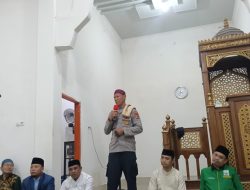 Hadiri Isra Mi’raj, Satbinmas Sampaikan Himbauan Kamtibmas di Masjid Nurul Taqwa Desa Maduri 