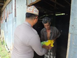 Kapolsek Bontocani Berikan Sumbangan Beras kepada Warga Kurang Mampu di Kelurahan Kahu