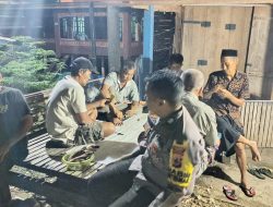 Bhabinkamtibmas Brigpol Andi Parakkasi Sambangi Satkamling, Sampaikan Pesan Kamtibmas