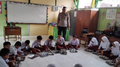 Kanit Binmas Polsek Barebbo Monitor Program Makan Bergizi Gratis di Sekolah