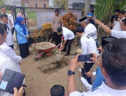 Bhabinkamtibmas Polsek Tanete Riattang Hadir Pastikan Keamanan Peletakan Batu Pertama Masjid Al-Alim