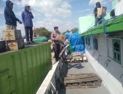 Satpolairud Polres Bone Berikan Pelayanan kepada Masyarakat Melalui Program Polisi Penolong