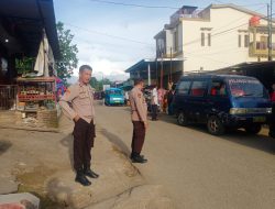 Personel Polsek Libureng Hadir Lakukan Pengamanan dan Pengaturan Lalu Lintas di Pasar 