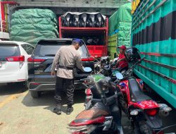 Satpolairud Polres Bone Rutin Lakukan Pengamanan dan Pengawasan Pemberangkatan Kapal Fery Tujuan Pelabuhan Kolaka 