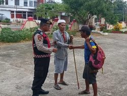 ‎Kanit Sabhara Polsek Palakka Berikan Pelayanan Prima kepada Orang Tua yang Kesasar