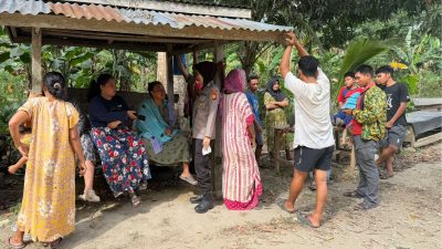 Bhabinkamtibmas Laksanakan Pembinaan Sat Kamling di Desa Awolagading
