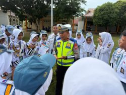 Berkendara Aman Itu Keren! Edukasi Lalu Lintas dari Polantas Bone Ke Pelajar SMKN 2 Watampone