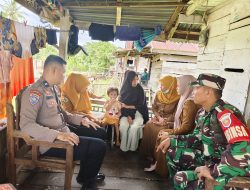 Bhabinkamtibmas, Babinsa, dan Tim Puskesmas Kading Lakukan Pemantauan dan Pemberian Gizi Tambahan Anak Stunting