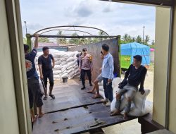 Bhabinkamtibmas Laksanakan Pendampingan Droping Jagung di Gudang Filial Bulog Bone