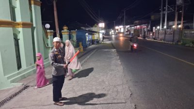  Pasrikan Berlangsung Aman dan Kondusif, Polsek Ajangale Pengamanan Shalat Isyah dan Tarawih di Pompanua 