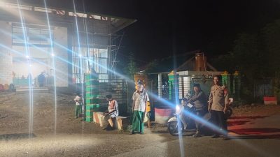 Polsek Awangpone Laksanakan Pengamanan Sahalat Tarawih di Masjid Nurul Hidayah Kelurahan Macope