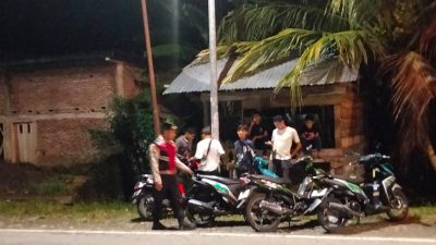 ‎Cegah Balap Liar, Kanit Sabhara Polsek Palakka Laksanakan Patroli dan Beri Himbauan kepada Pemuda