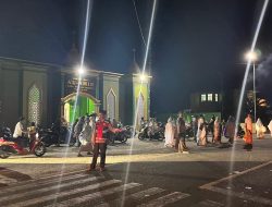 ‎Lakukan Pengamanan Sholat Tarawih, Polisi Berikan Rasa Nyaman kepada Warga