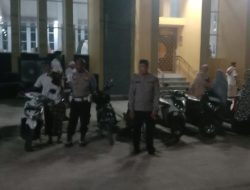 Rutin Pengamanan Shalat Tarawih, Jamaah Masjid: Terima Kasih Polsek Sibulue