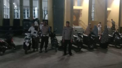 Rutin Pengamanan Shalat Tarawih, Jamaah Masjid: Terima Kasih Polsek Sibulue