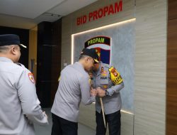 Kapolda Sulsel Pimpin Apel Bersama Dirangkaikan Halal Bihalal dalam Rangka Memperkuat Soliditas Personel